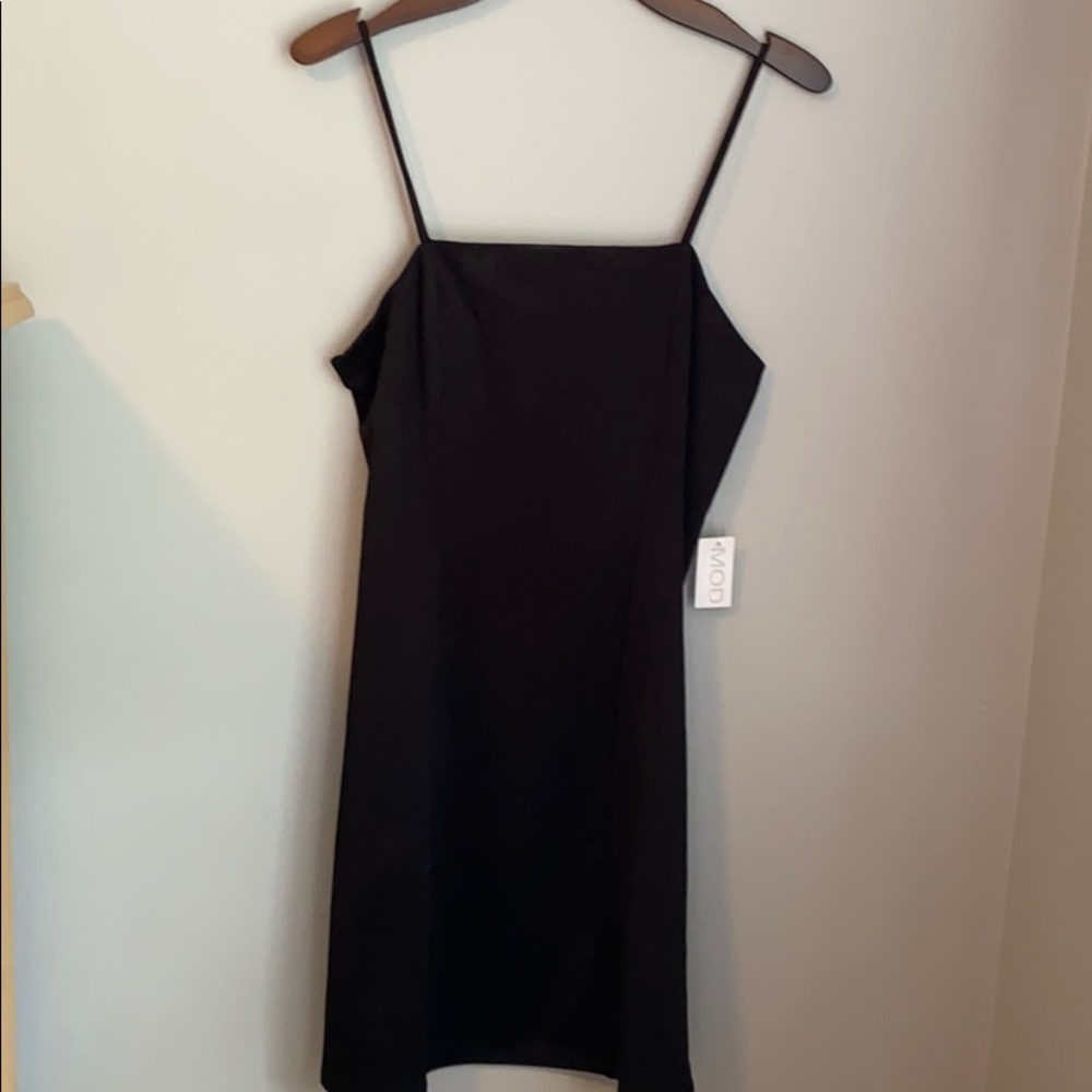 NWT MOD BLACK DRESS (boutique)